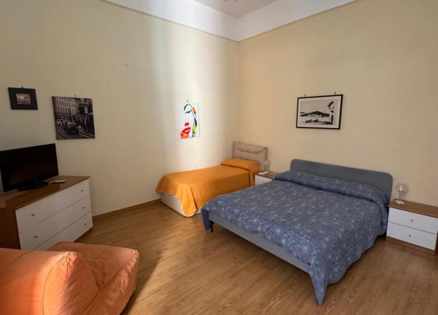 Casa Vacanze A Casa Di Ciro Naples Italy