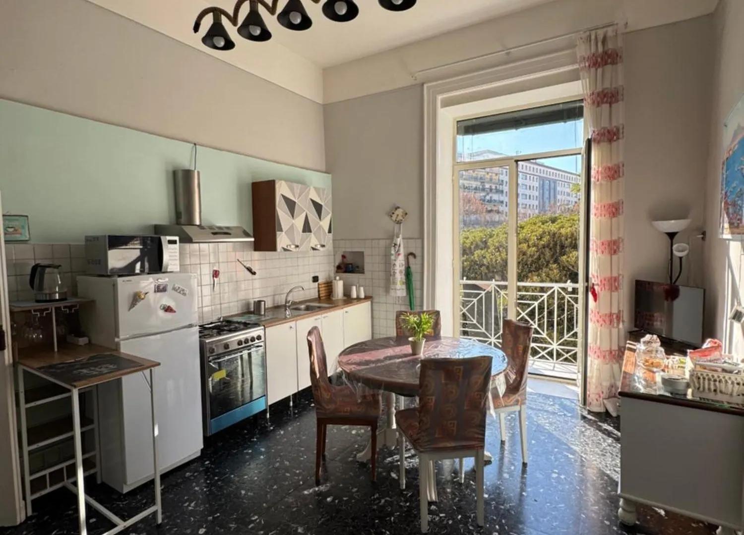 Apartment Casa Vacanze A Casa Di Ciro Naples Italy
